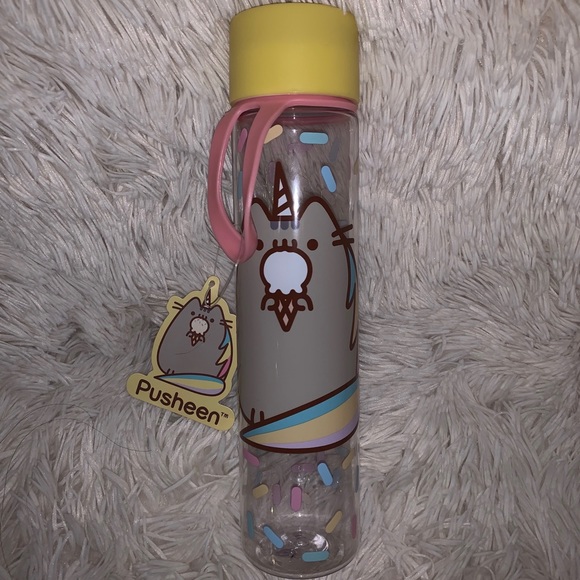 Pusheen Other - Pusheen Plastic Water Bottle